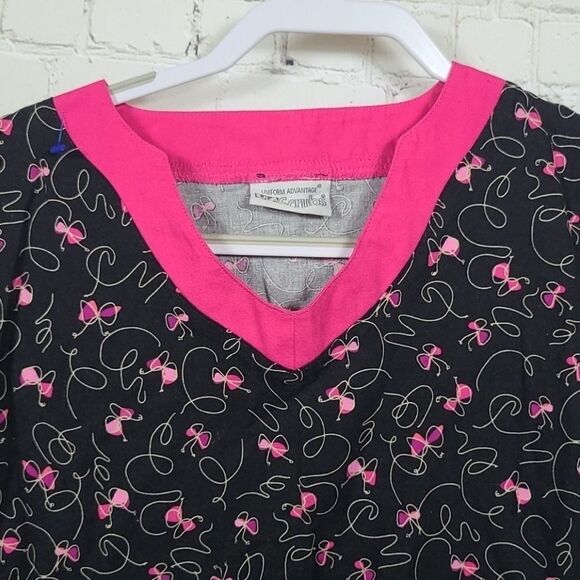 Medical Scrubs Top Black V-Neck Pink Scribble Bow Print Small Scrub Uniform - Picture 4 of 7